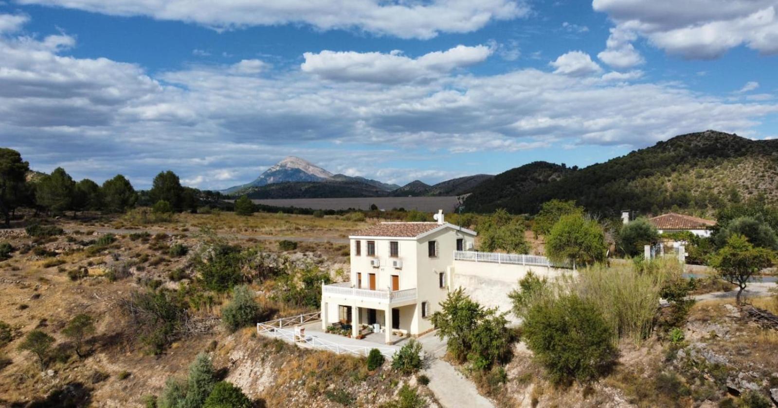 Huéscar Vivienda Rural Embalse San Clemente 게스트하우스 외부 사진